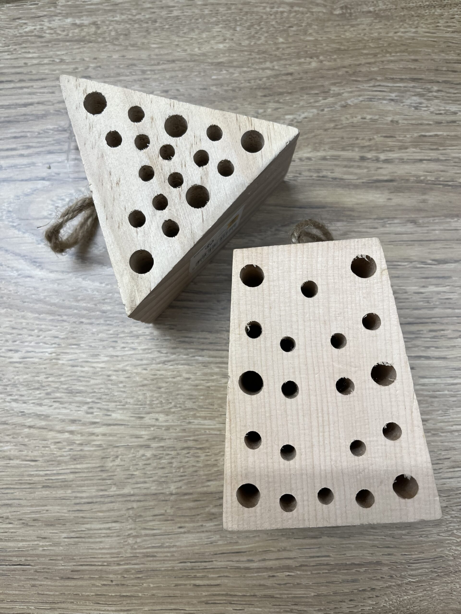 Hôtel à insectes petit modèle